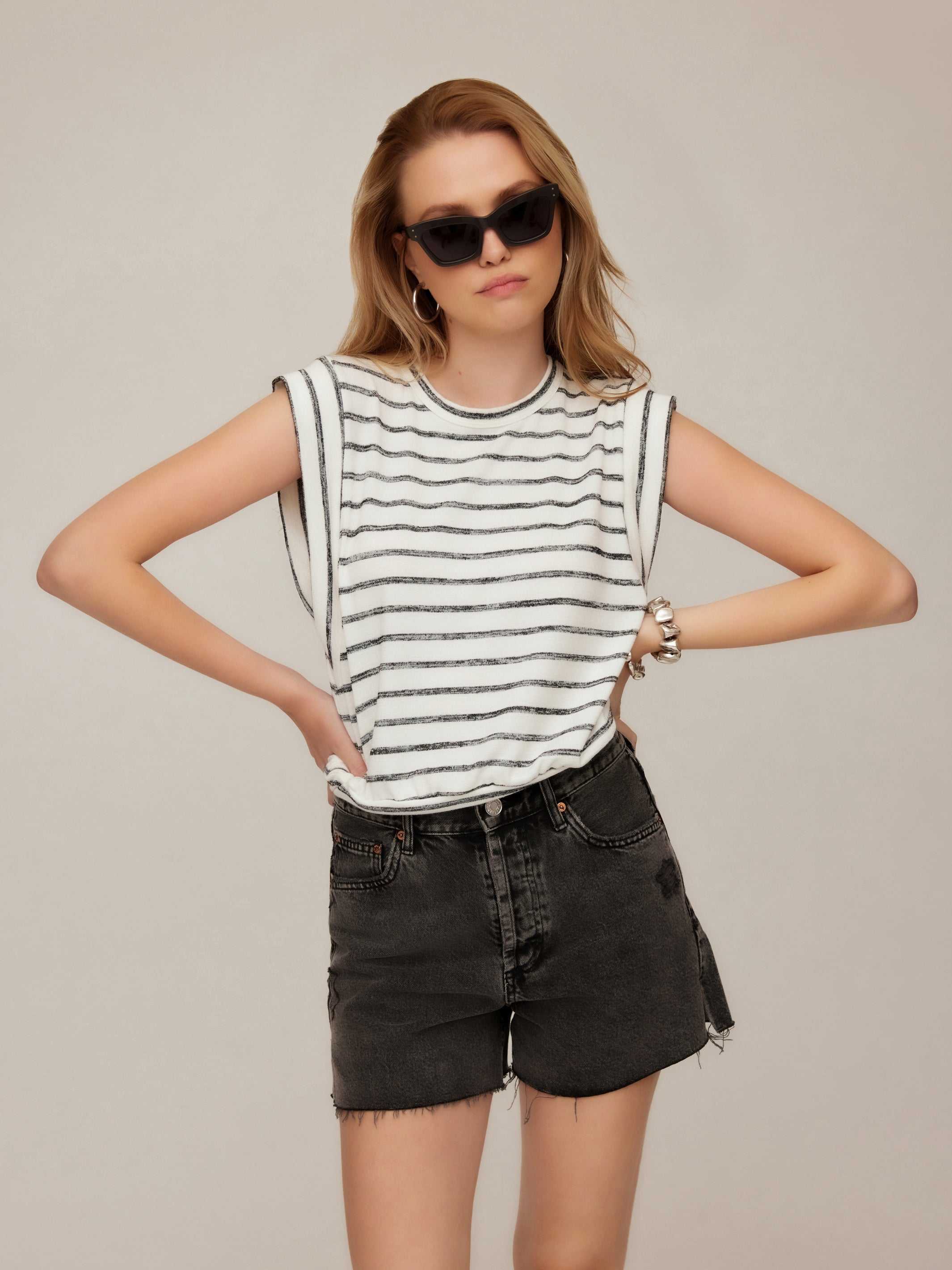 Janice Extended Sleeve Top