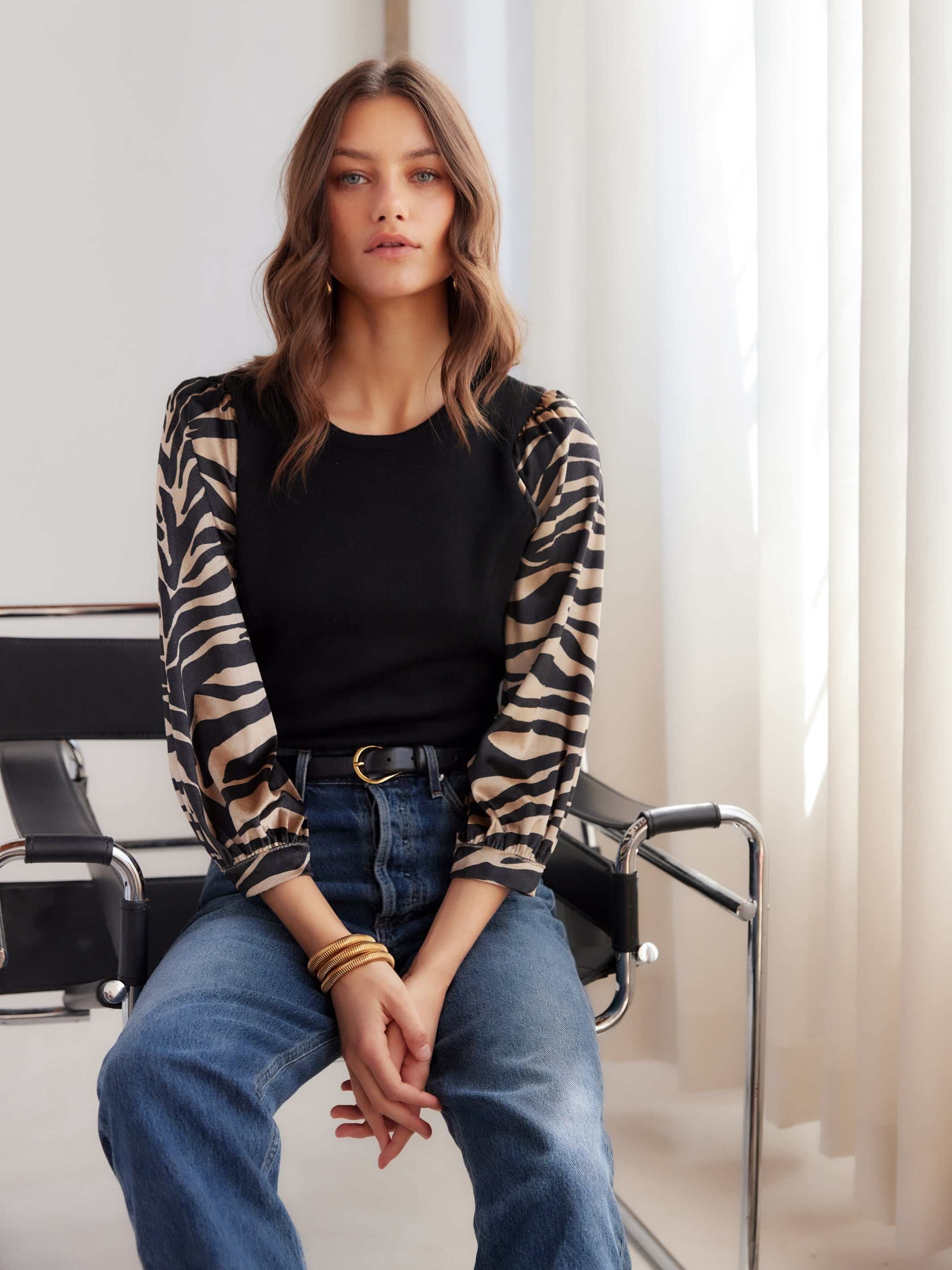 Contrast Lory Velvet Top